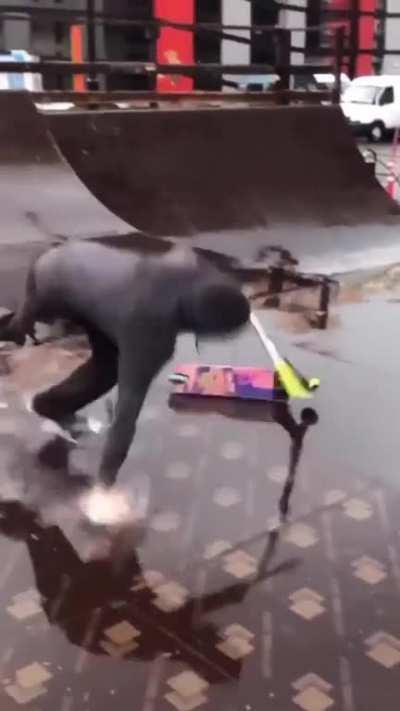 Doin ur skate tricks on wet tiles