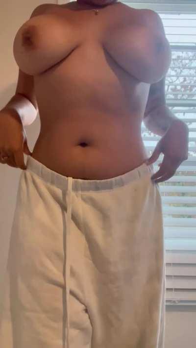 I desperately need backshots