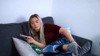 Video: „KIND VS TEENAGER IN DER SCHULE...“