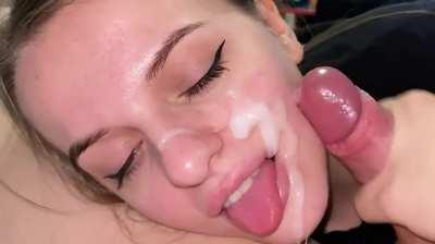 He uses her Beautiful Face to drop His Load 💦🥵
