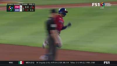 [Highlight] [Highlight] Francisco Lindor hits an little league home run.