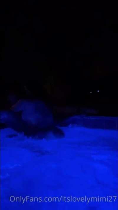 Lovely Mimi Riding Dick in A Jacuzzi 🍑