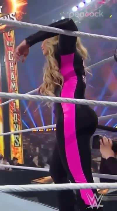 Trish Stratus 