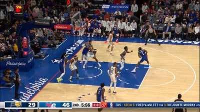 [Highlight] Harden comfortably isos then sinks a stepback at the free throw line