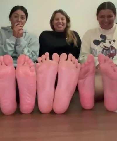 Mariah & friends😅