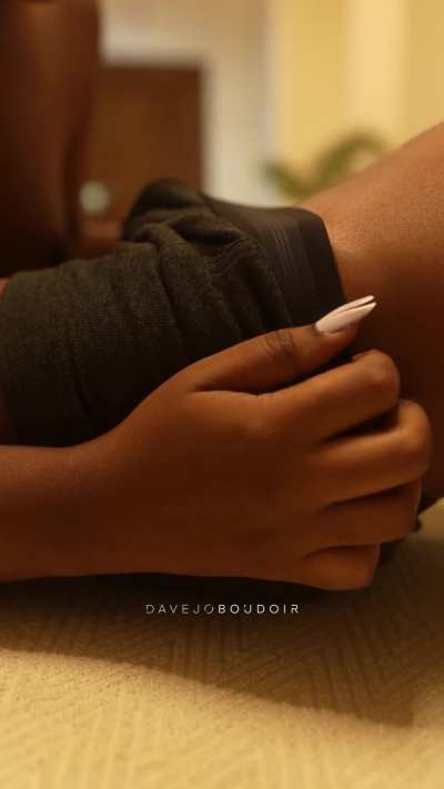 Sink into me 🖤 from my shoot archives