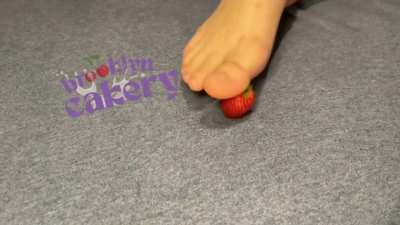 Watch my strawberry squirt ;)