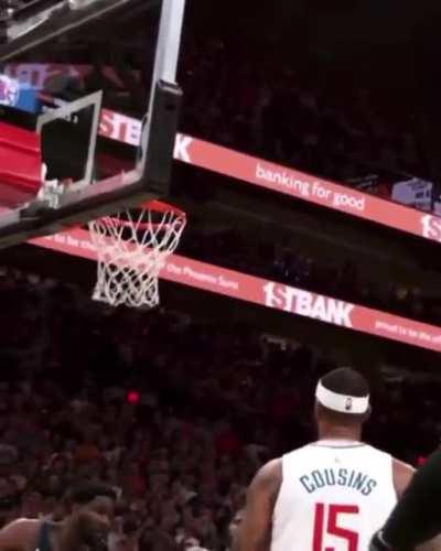 Amazing angle of the valley-oop I found on twitter user @evxz17 page, go drop him a follow cause this video is amazing.