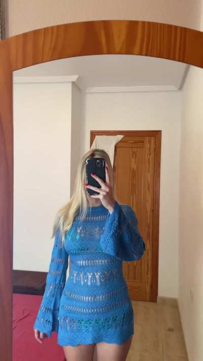 I don’t usually post stuff like this 🙈 but I wanted to show you my beach outfit! What do you think? 