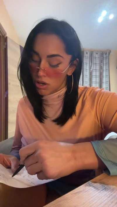 Would you like me to give you a lesson 🙄🤗