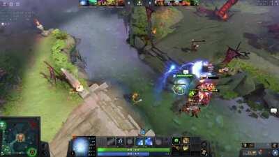 What the fudge??? I have never seen some one do this in my 10 years of dota . How did someone find this spot to pull that off