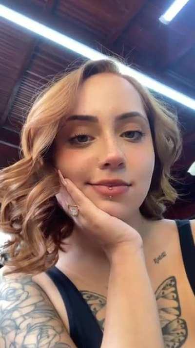 ainda me acostumando com meu cabelo curtinho :)