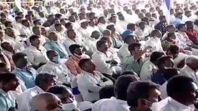 Sunday special. chicken tini bore kodutundi!