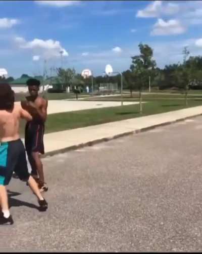 Y&R Slugga Tee jawing some mf when he was a jit