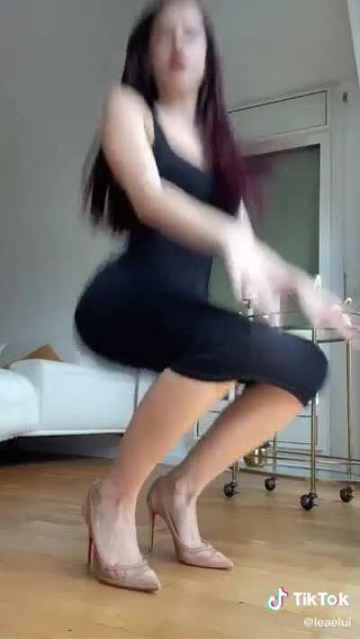 Use imagination ( usa tu imaginación que hago eso en tu cara) 🤤