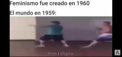 Yo y mi pana al ganar una discusion contra la niña feminazi del salon.