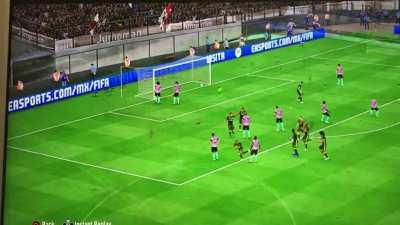 Practicing for the FIFA 19 WL. I miss those realistic goals lmao