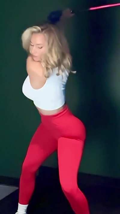 Paige Spiranac - American Golfer 