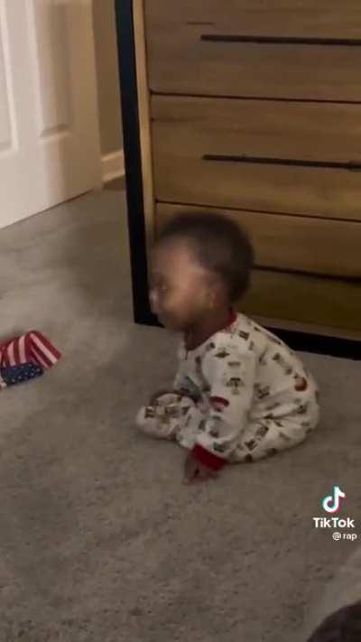 Baby memorized Just Wanna Rock!