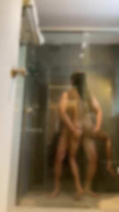 Steamy shower session is all you need after an intense sweaty make out 😄