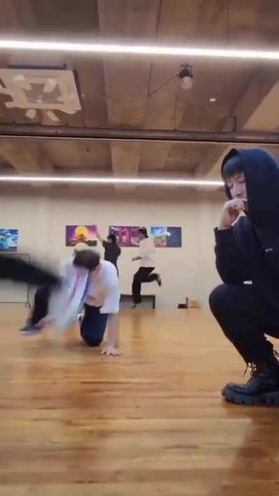 This guy imitates the noise he hears 