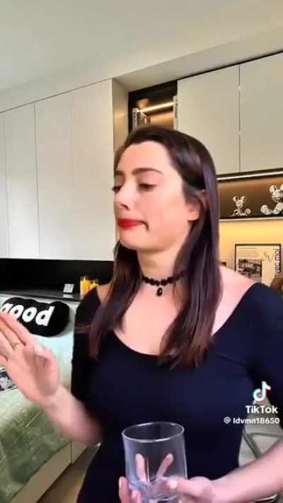 She sounds like a real trumpet 😮