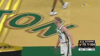 [Highlight] Sam Hauser flies in for the putback jam, much to his teammates delight