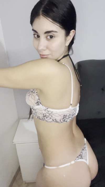 I am super horny and dreamed about hard sex😜F18