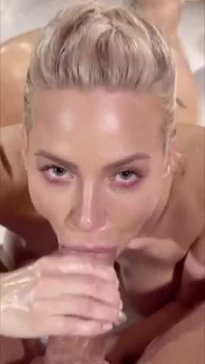 Sucking Oiled Up Cock In Massage Room