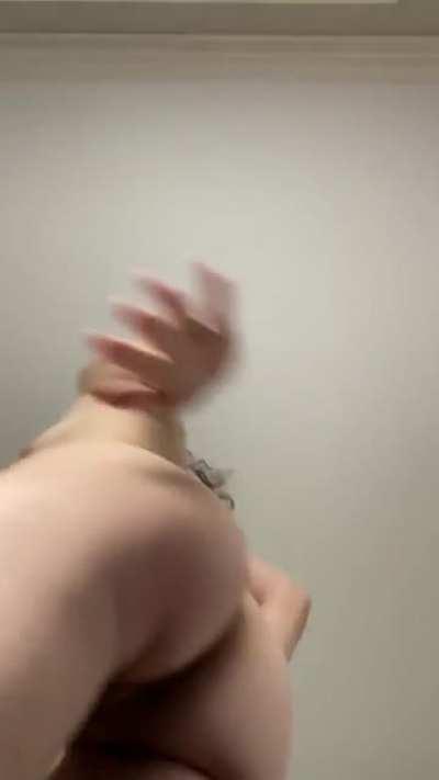 Can my squats make anyone cum? 💦