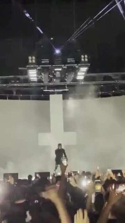 Mans performance got me bricked up.