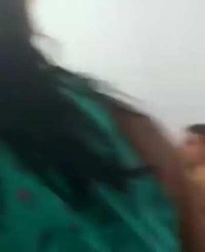 Pau cantou! Não, pera!