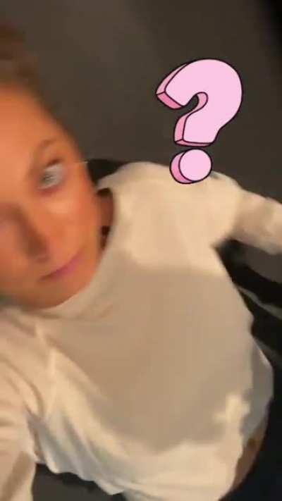 Love the belly button...