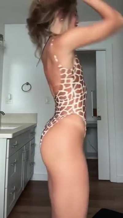 You really know how to fill a lil bathing suit...