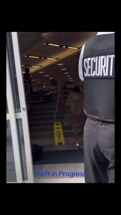 Toronto Man Steals Shopping Cart Full of Liquor to Give to the Homeless 🥃