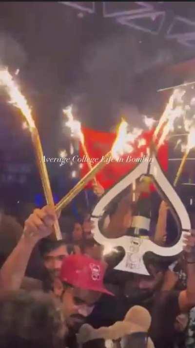 Title ko jaldi college Jana hai 