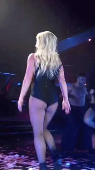 Damn, Britney