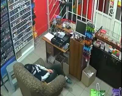 Smart and sneaky thief