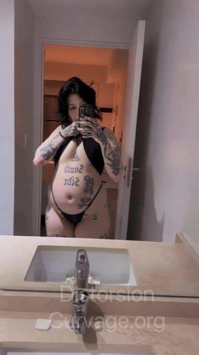 Come to my OF to see the best part 🤤😏