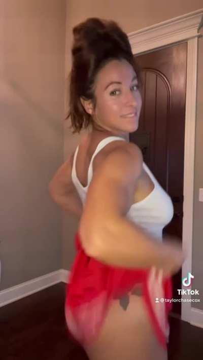 Just a 32 year old Mom! [OC]