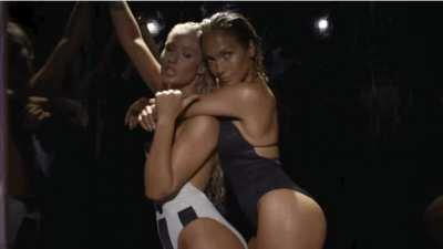 Iggy Azalea vs Jennifer Lopez