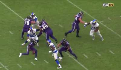 [Highlight] Aaron Donald gets through the double team for the sack