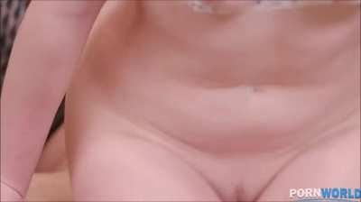 Melody M jiggling perfectly