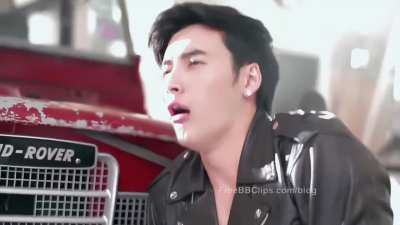 Ailee Knees Woo Do-hwan in the Balls in 