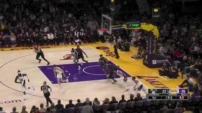 [Highlight] Russell Westbrook obliterates Kevin Durant's shot attempt with the good defense