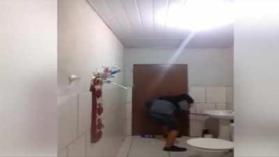 OMG hombre es atacado por un sub de jujalag