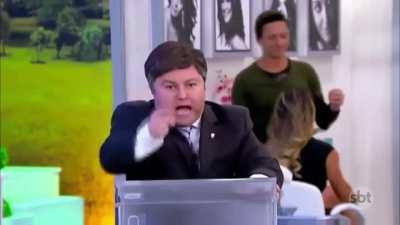 QUANDO os adultos estão conversando depois das 00:00