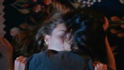 Jenna Ortega is a great kisser