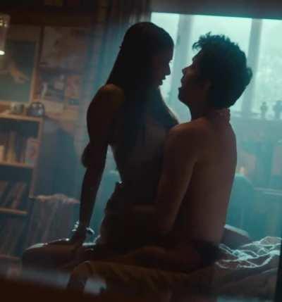 Best day on set ever with Mimi Keene