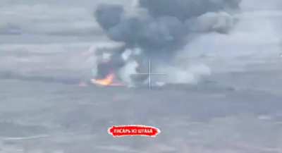 Explosion of a Ukrainian T-72 on a mine